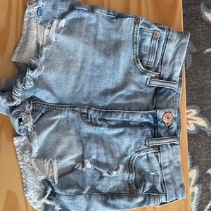 American Eagle Light Wash Distressed Women’s Denim Shorts with embroidered